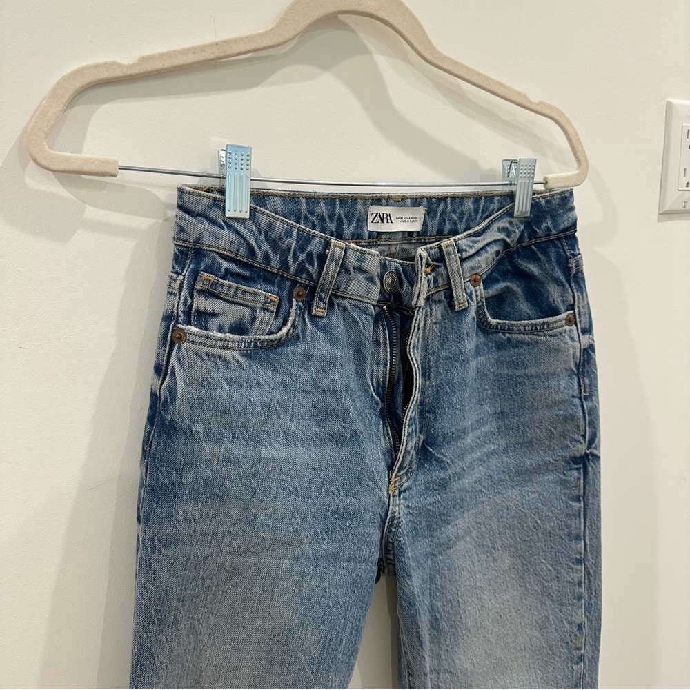 Zara Women's Blue Ankle Jeans